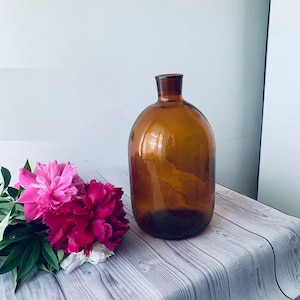 VINTAGE GLASS JAR. Antique Wine Bottle Balloon 4 Liter Vase Bottom Vase Glass Amber Brown Vintage Object amber bottle Glass Floor Vase