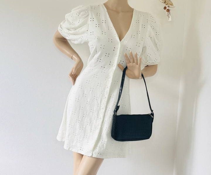 white embroidered dress h&m Women's White/floral Embroidered Open-Back Dress