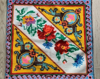 Vintage Ukrainische Gestickte Kissenbezug, Geometrische Blumen, 1970er Jahre
