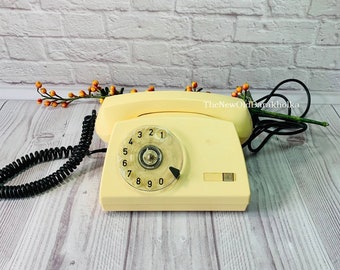Teléfono de disco polaco de 1981: decoración vintage de escritorio.