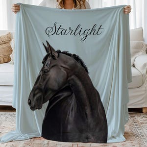 写真を使って名前を書いたパーソナライズされた馬用ブランケット、馬好きへのギフト、乗馬用装飾、ユニークな馬用ギフト、カスタム馬用スローブランケットの記念品