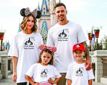 Personalised 2026 Disney Family Vacation Matching T-shirts, Disneyland / Disneyworld Family Holiday / Vacation in various colours.