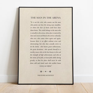 The Man In The Arena-print, Theodore Roosevelt inspirerend citaat, thuiskantoor kunst aan de muur - verzonden print, lijst, canvas of digitaal bestand