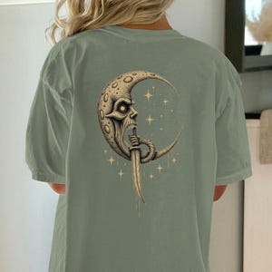 Man in the Moon T-Shirt, Crescent Moon Graphic Tee, Occult Moon Face Shirt, Fantasy Art Shirt, Celestial T-Shirt, Unique Graphic Tee