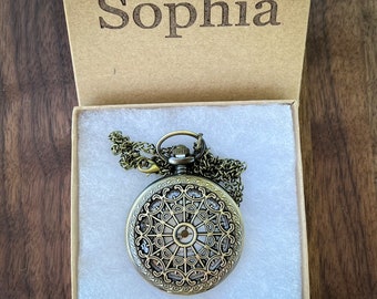 Bronzen spinnenwebzakhorloge: gepersonaliseerde geschenkdoos