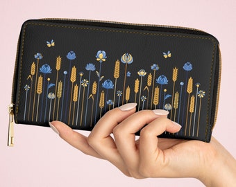 Zipper Wallet with a decorative floral motif, gift for mom, gift for grandmother