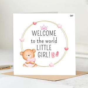 Carte de félicitations personnalisée pour célébrer l'arrivée d'une petite fille, une petite princesse est arrivée pour illuminer le monde. 6 x 6