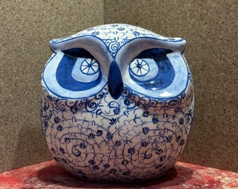 Mini Owl Ceramic Handmade Ceramic Figure Tulip Embossed Traditional Middle-Eastern Ceramic Art Figurine Artistic Sculpture White Blue