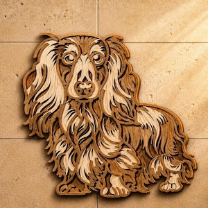 Könnte beinhalten: Ein mehrschichtiges Wandkunstobjekt aus Holz, das einen langhaarigen Hund darstellt. Das Design besteht aus komplexen Ausschnitten in verschiedenen Braun- und Cremetönen, die einen dreidimensionalen Effekt erzeugen und die Fellstruktur betonen.