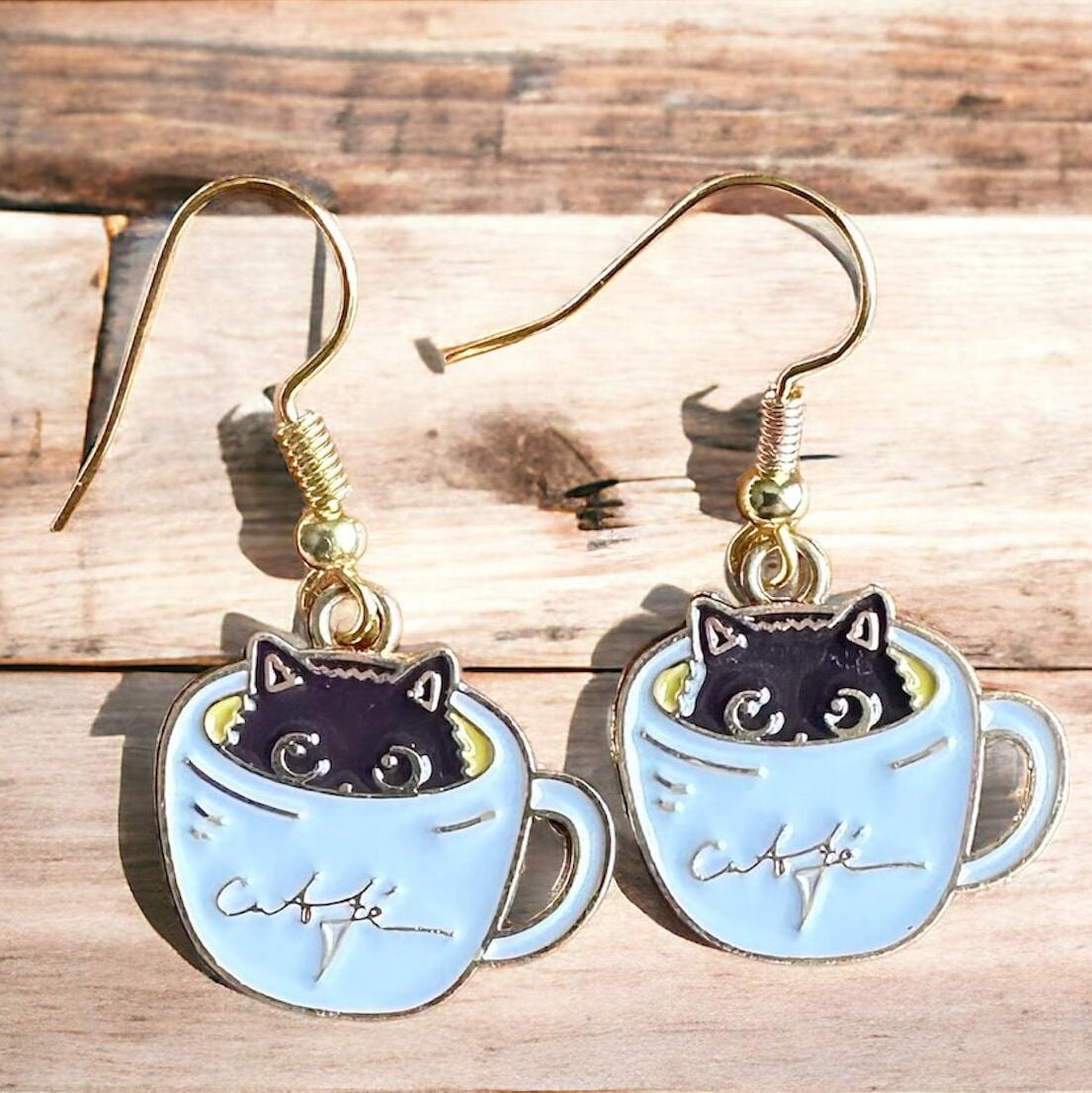 Orecchini pendenti a forma di gattino nero, gattino kawaii in tazze da caffè, regalo di gioielli originali per gli amanti degli animali - Italia
