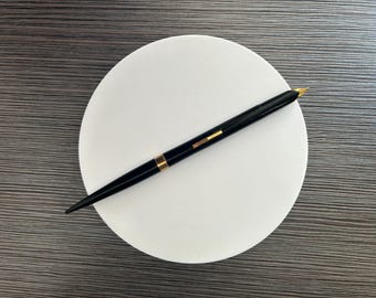 Vintage Lever-Fill Fountain Pen with Gold-Colored Inlaid Nib | 7.25" Black & Gold | Made in USA | Mid-Century Design | Vintage Fountain Pen