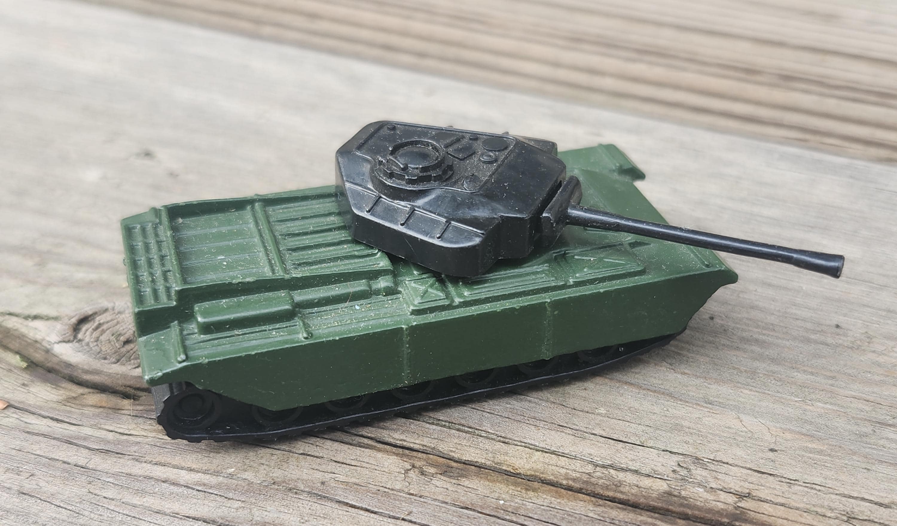 Corgi Toys Centurion MK III (Gebraucht) in Siebnen für CHF 29 - mit