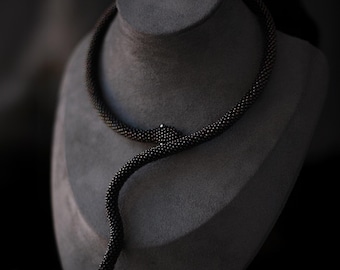Zwarte slangenchoker: gotische pythonketting, verstelbare sieraden