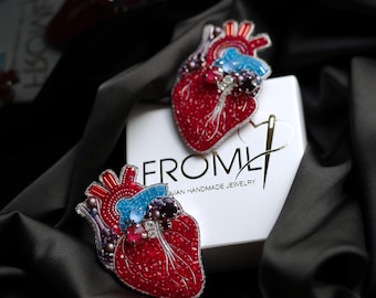 Anatomical Heart Brooch: Unique Medical Lapel Pin