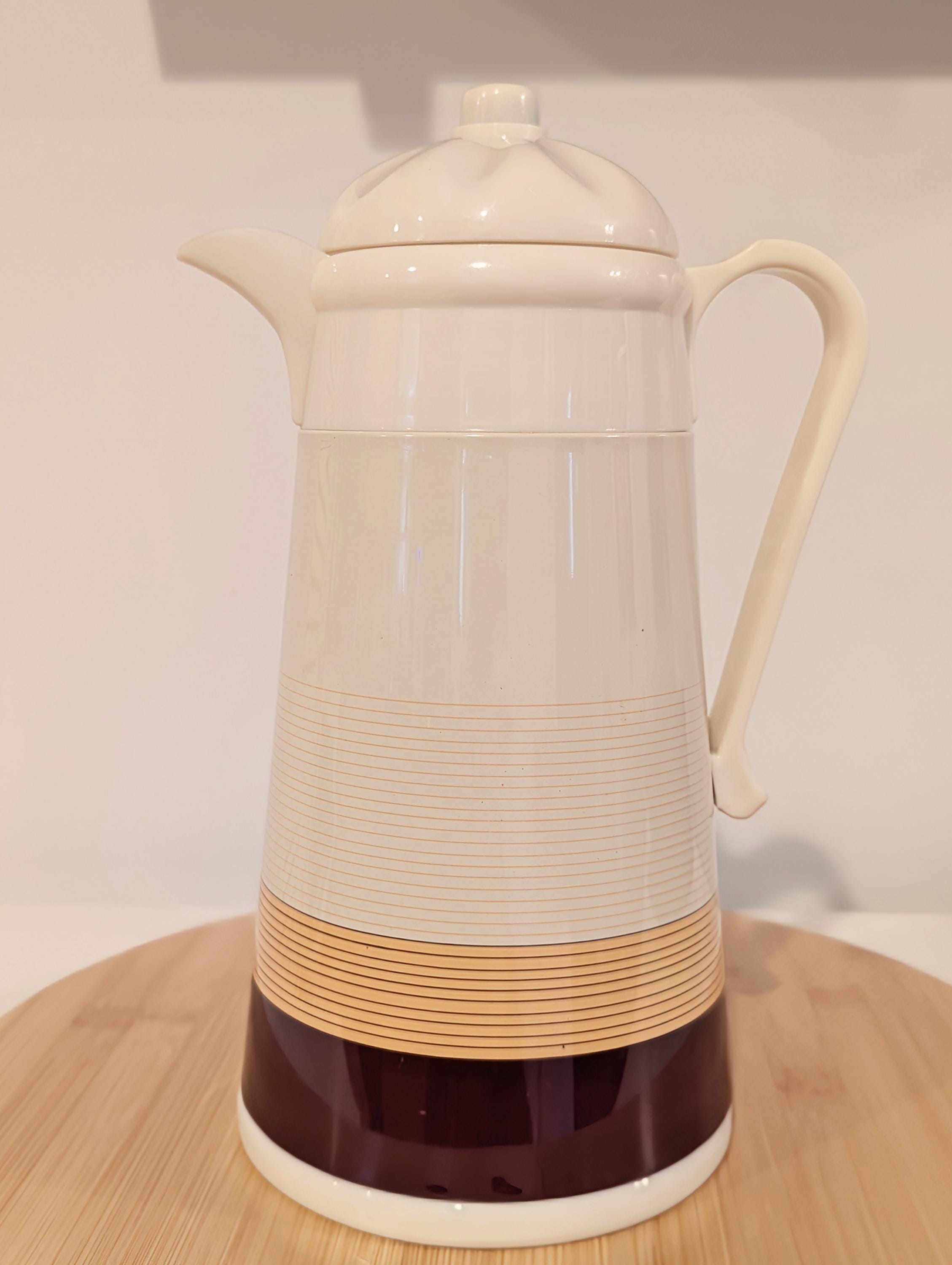 Tupperware White Thermo Pot Beverage Carafe Pitcher Flask, 1 Liter Tupperware White Thermo Pot Beverage Pitcher