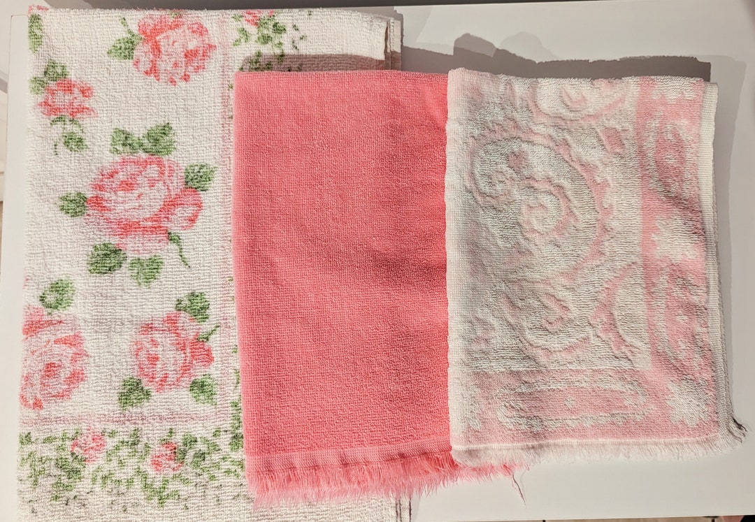 3 Piece Vintage Pink Fringed Bath and Hand Towel Set, Stevens Utica and ...