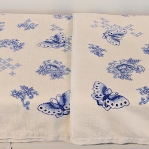 1970s 1980s Vintage White and Blue Butterfly and Floral Bath Towels by Wamsutta Heritage, 100% Cotton, Butterflies and Roses/Blue Bathroom
