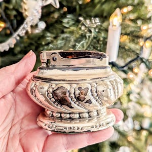 Mid Century Vintage Ronson Crown Table Lighter, Silver Tone With Patina/MCM 1950s 1960s Vintage Lighter/Gift/Smoke