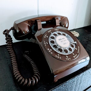 Vintage ITT Brown Rotary Telephone, Landline Corded Phone, 1970s/Vintage Telephone/Prop