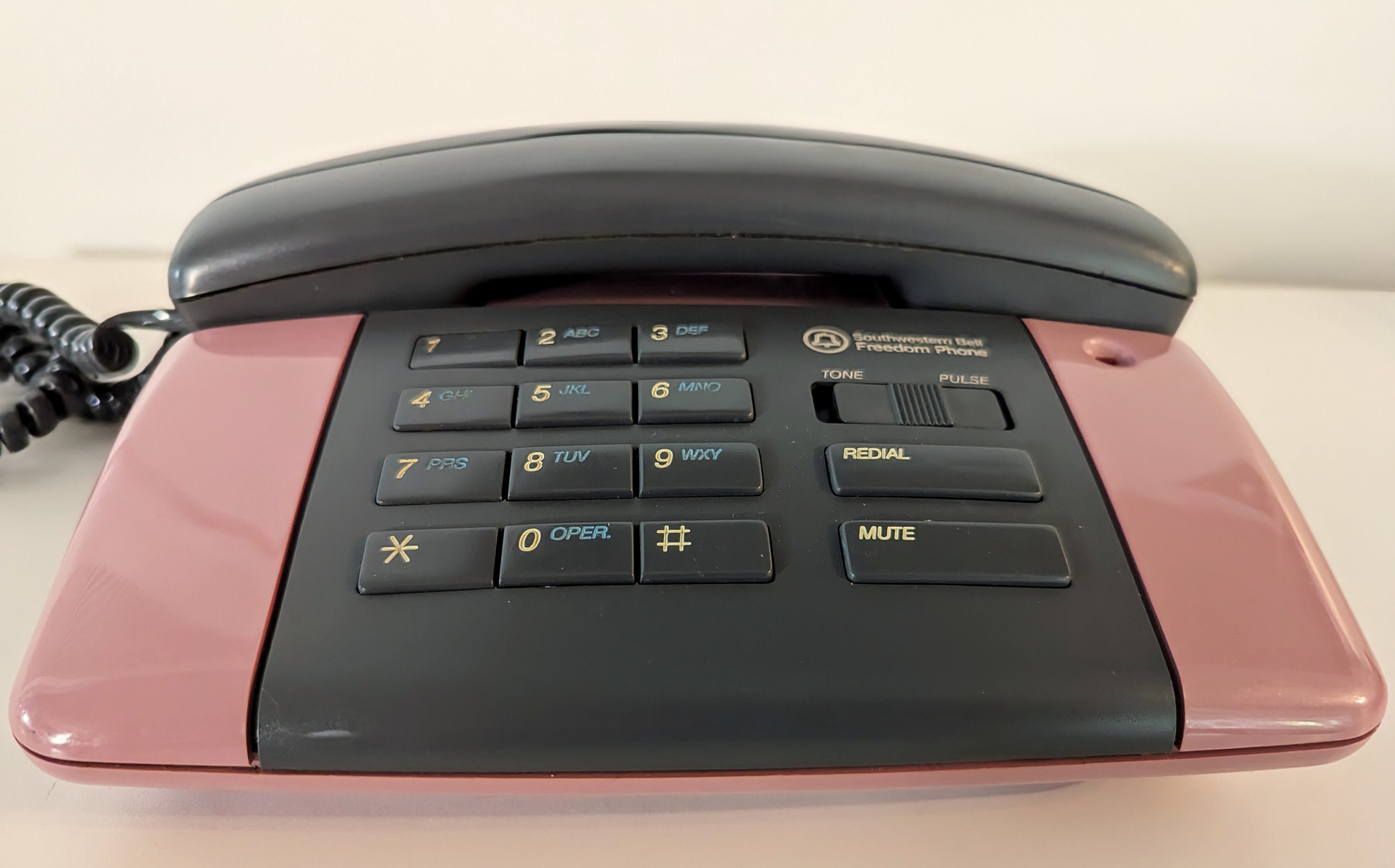 1980s Vintage Southwestern Bell Freedom Phone, Mauve Pink
