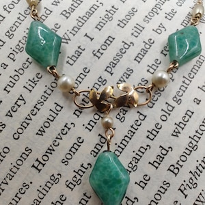 Antique Edwardian 9ct Gold and Peking Glass Pendant Necklace