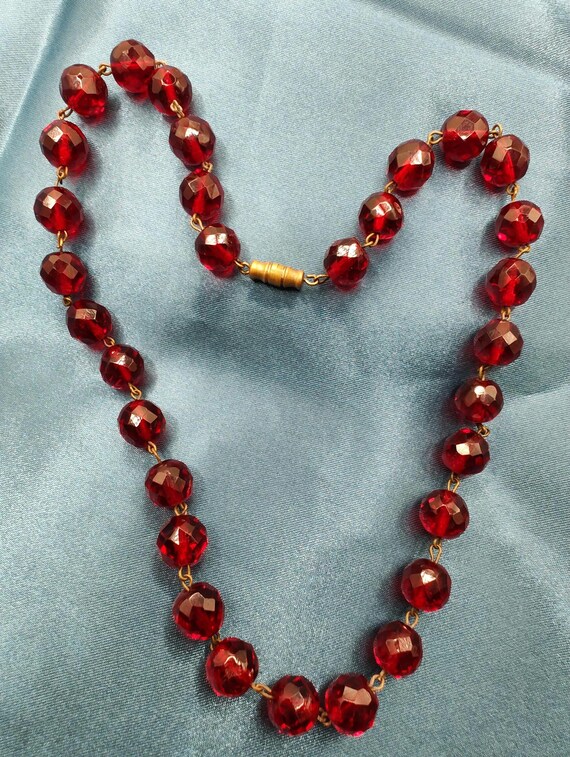 Vintage Art Deco Faceted Cherry Red Glass Bead Necklace - Etsy