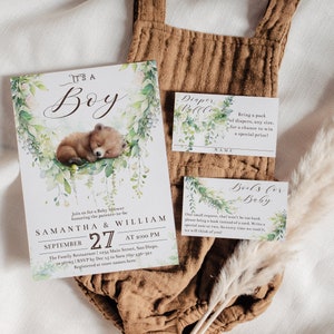 Ensemble d’invitations à la douche pour bébé garçon modifiable Woodland Greenery, c’est une invitation numérique pour la douche pour bébé garçon, livres et carte de tombola de couches