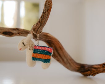 Llama Keychain | Felt Keychain, Llama Decor, Llama Gift, Housewarming Gift, Gift for Friends, Eco-friendly Gift, Valentines Gift, Wool Decor