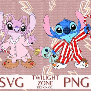 Könnte beinhalten: Eine digitale Illustration von Stitch und Angel aus Lilo & Stitch, die Pyjamas tragen und Zuckerstangen halten. Der Hintergrund ist ein pink-gelbes Muster aus Blitzen. Der Text "TWILIGHT ZONE DESIGN CO." befindet sich am unteren Rand des Bildes.