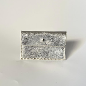 Porte carte / monnaie cuir métallisé argent