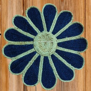 Alfombra de yute con flores trenzadas a mano: Alfombra redonda azul