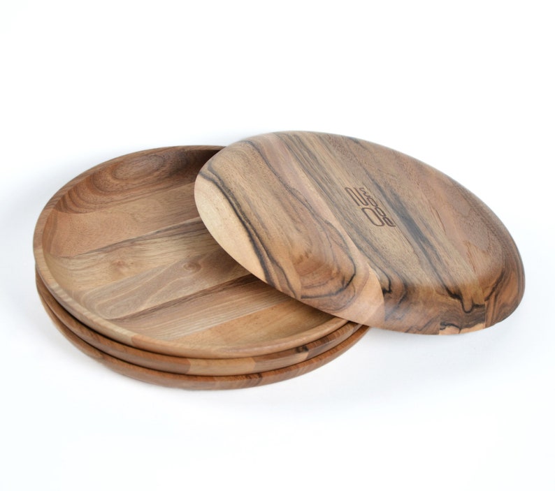 ServingTrays & Platters / Juego de platos de madera de nogal hechos a mano / Plato ecológico de 20 cm de diámetro, regalo de boda o aniversario imagen 2