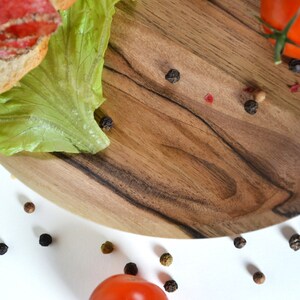 ServingTrays & Platters / Juego de platos de madera de nogal hechos a mano / Plato ecológico de 20 cm de diámetro, regalo de boda o aniversario imagen 10