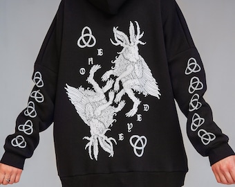Felpa con cappuccio oversize unisex nera con stampa Jackalope di design in stile gotico / Felpa con cappuccio stampata streetwear mistica / Regalo per la fidanzata