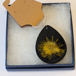 dandelion black pendant
