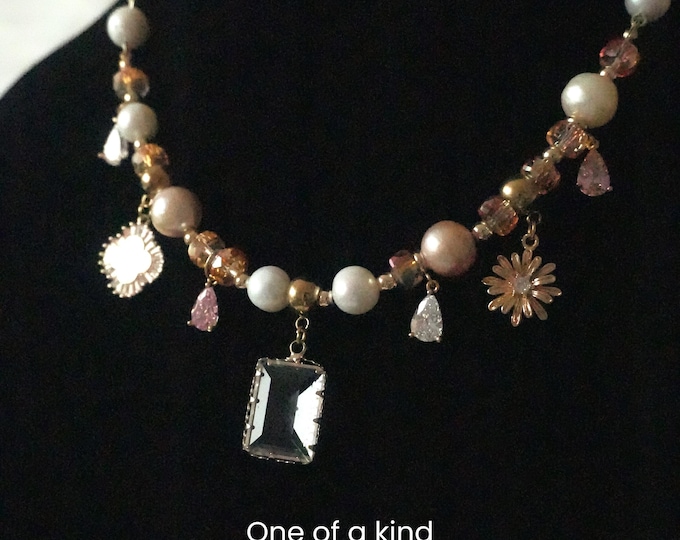 Featured listing image: Vintage Pearl Necklace, Romantic Jewelry for Her, Handmade Beaded Necklace, Gold Statement Necklace, Bridal Jewelry Gift, Vintage Jewelry