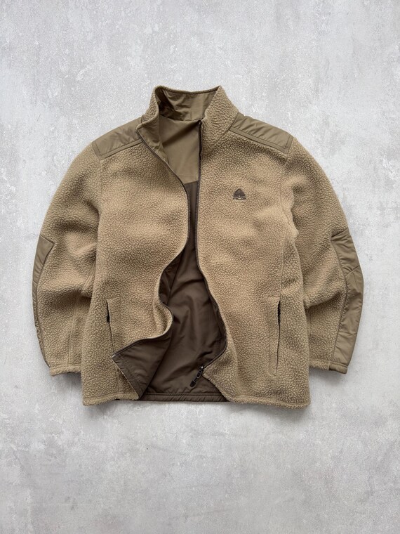 Vintage Nike ACG 00s Reversible Brown Teddy/nylon Jacket Vintage Nike ACG 00s Reversible Brown Teddy/nylon Jacket