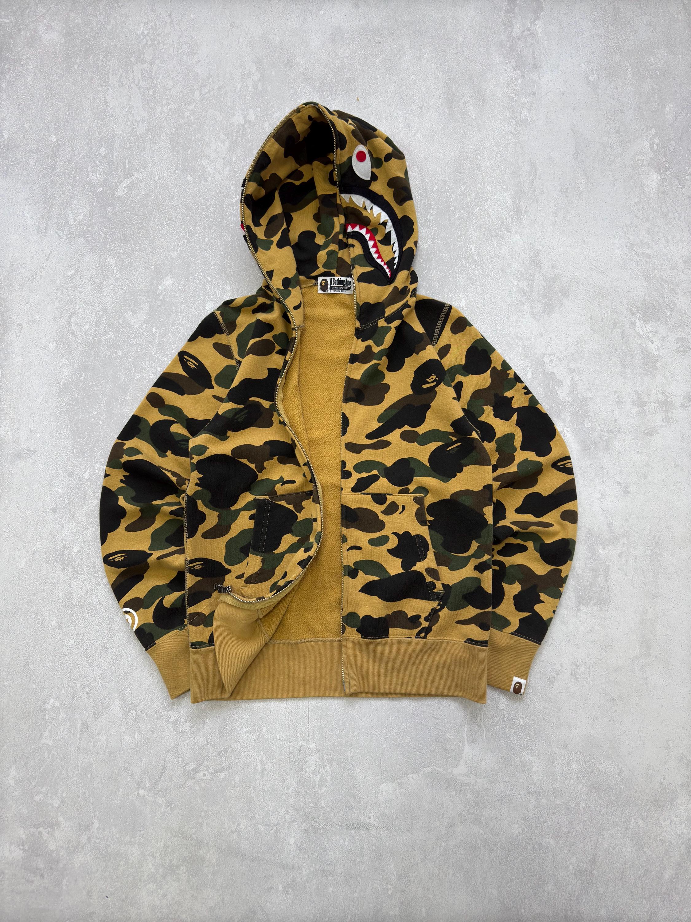 アベイシングエイプ　シャークパーカー　イエロー プルオーバー シャーク パーカー Lサイズ イエロー a bathing