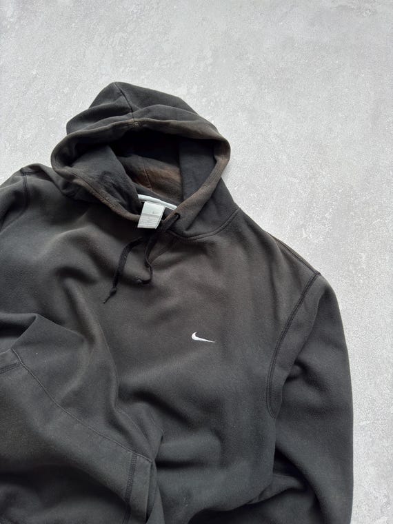 nike unisex vintage logo fleece oversized hoodie in washed black