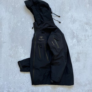 2004 ARCTERYX ALPHA sv 惜しい BLACK