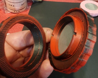 Feed/mist port vents for isopods, millepedes, spiders and many other insects and reptiles.