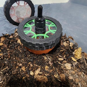 Terra-pod, slow wicking ollas style pods for invertebrate bins, bioactive enclosures and plants