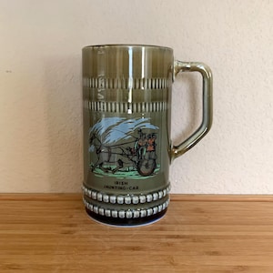 WADE IRELAND Irish Porcelain Jaunting Car Tankard Bee Stein / Bier Mug Made in Ireland 24 oz. - Preowned