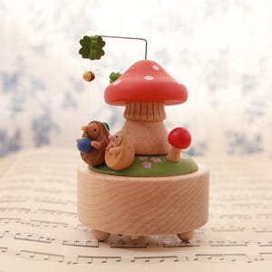 Verspielte Pilz Spieluhr - Perfekt für Kinderzimmer Dekor und Geschenke
