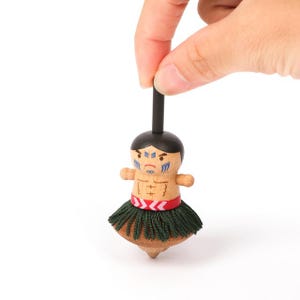 Maori Dancing Spinning Top/ Vintage Gifts / Wood Toy / Party Favor Toy / Old Time Toy / Gift for Friend / Gift for Boy/Birthday Gift