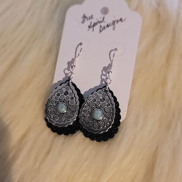 Western Style Earring w/ Black Leather