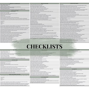 Pu&ograve; includere: Un elenco dettagliato con attivit&agrave; suddivise in categorie come "Primi passi", "Entro la prima settimana" e "Entro il primo mese". Il documento &egrave; su sfondo bianco con una sovrapposizione verde e la parola "CHECKLISTS" in grandi lettere nere in grassetto.