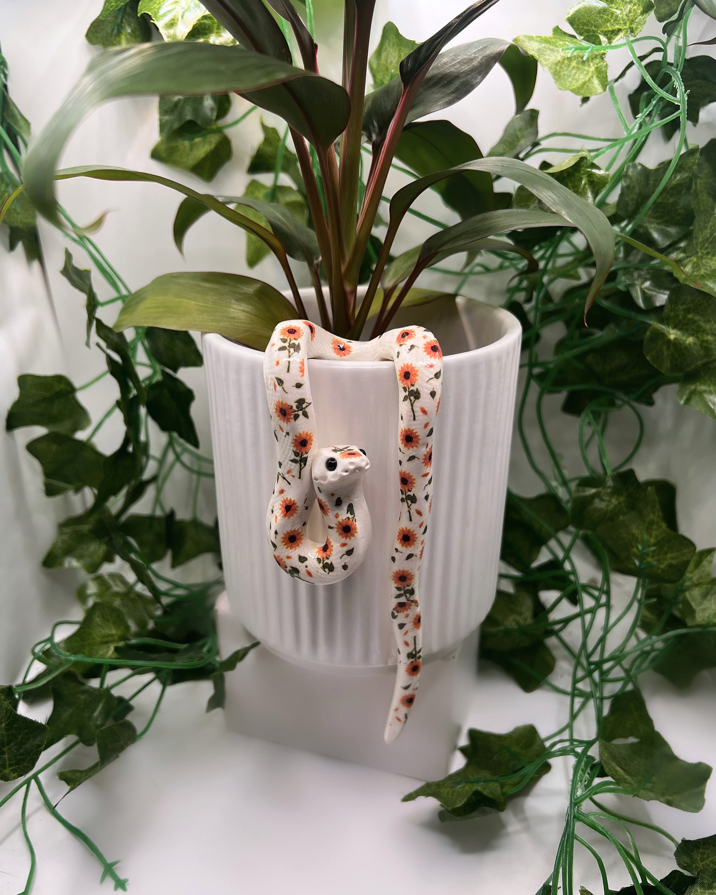 Sunflower snake pot plant decor