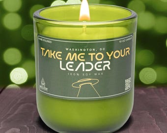 Vela de soja Alien: aroma a bergamota, cuero y tabaco