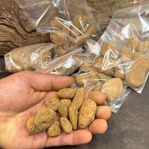 Bag of 5 x Small Unopened Yowah Nuts, 3 chances in every Nut!